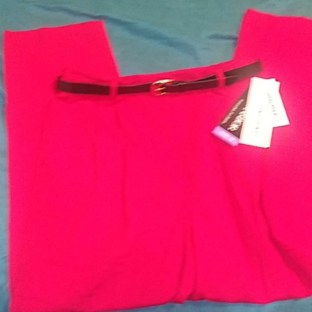 Sag Harbor NWT Red Woman's Linen Pants